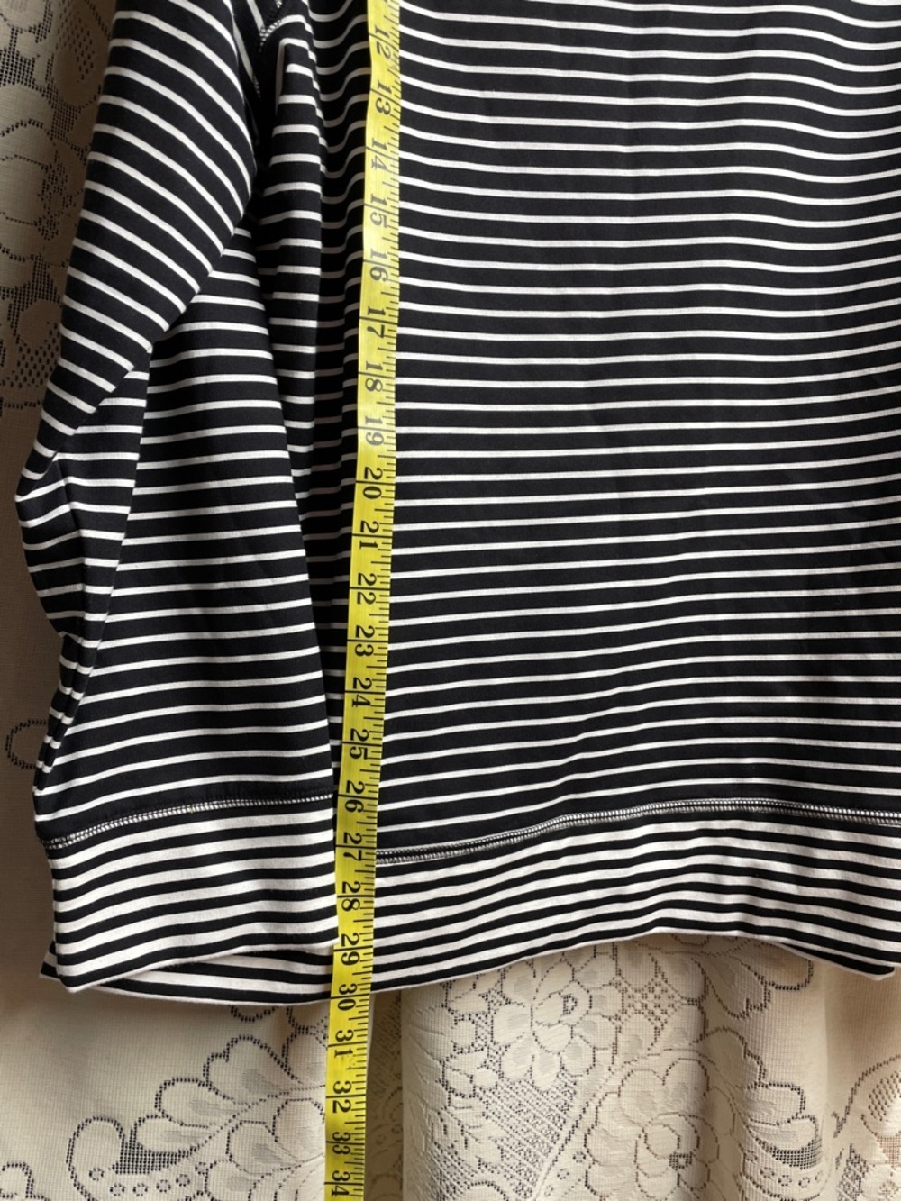 Kim Rogers Black and White Pullover 2X. NWT - Picture 8 of 8